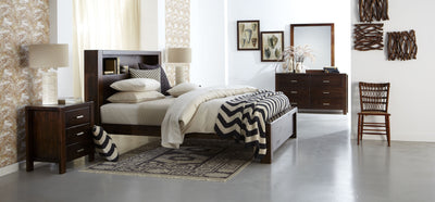 Contemporary Wooden 5 pc King / Queen size Bedroom furniture set !