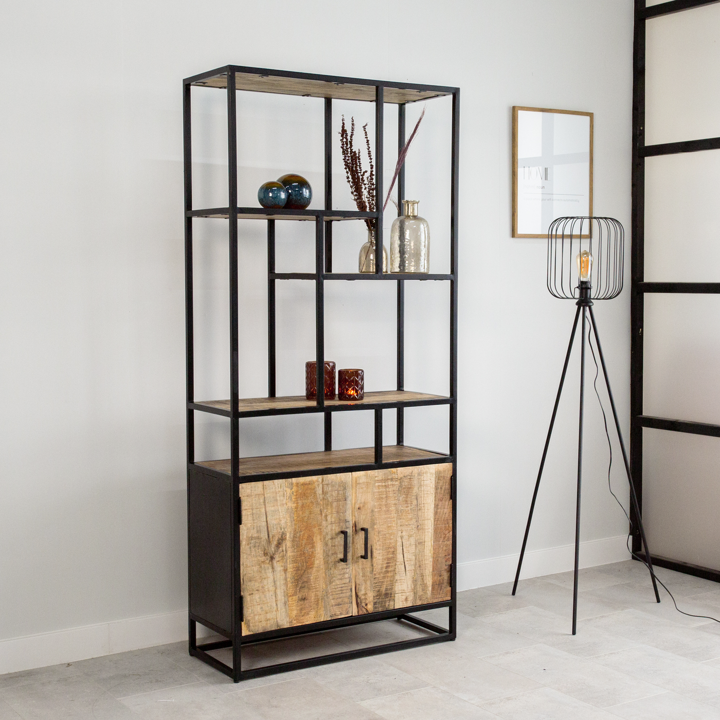 Industrial style bookcase bookshelf Display rack in solid wood & Metal combination !