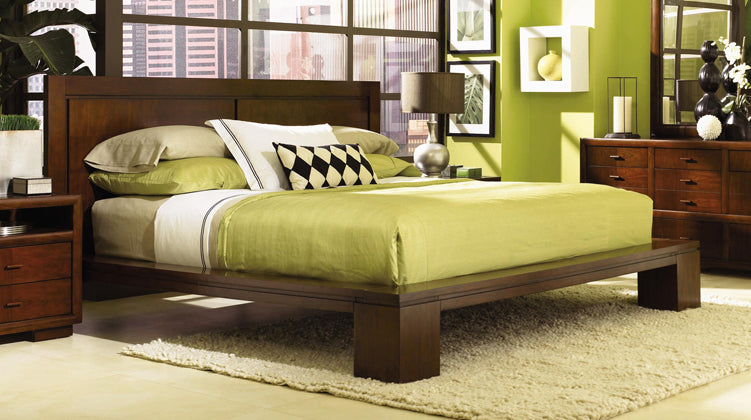 5 pc Bedroom Set -  1 King/Queen Bed , 2 Bedsides , 1 Dresser, 1 mirror frame !