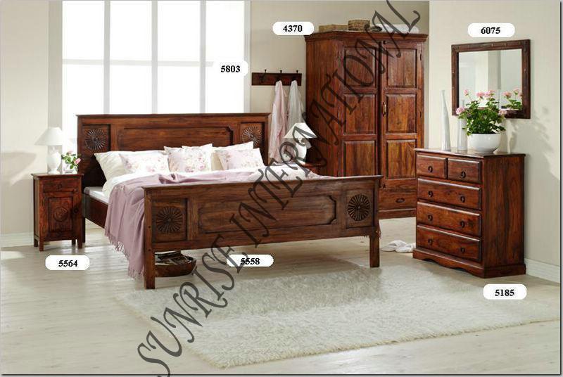 6pc Bedroom Set -  1 King/Queen Bed , 1 Wardrobe , 2 Bedsides , 1 Dresser, 1 mirror frame !