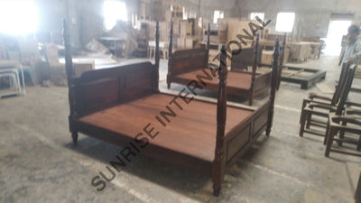 Contemporary Wooden Queen Size Poster Double Bed !! Home & Living:furniture:bedroom:beds